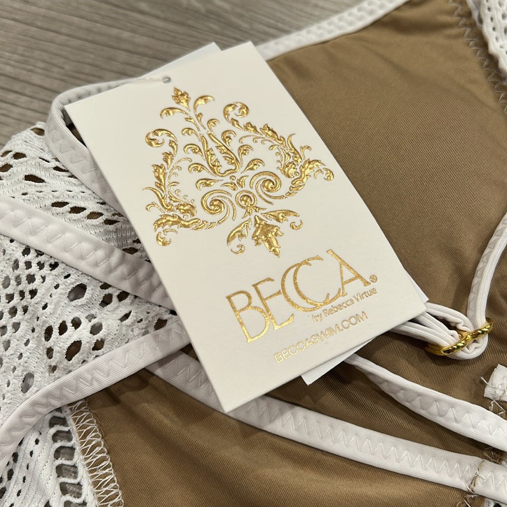 BECCA | COLOR PLAY 1PC PLUNGE - Picture 8 of 11